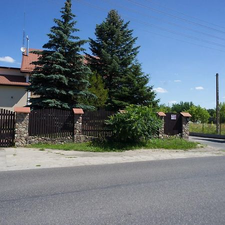 Hotel Kot Siestrzen Екстер'єр фото