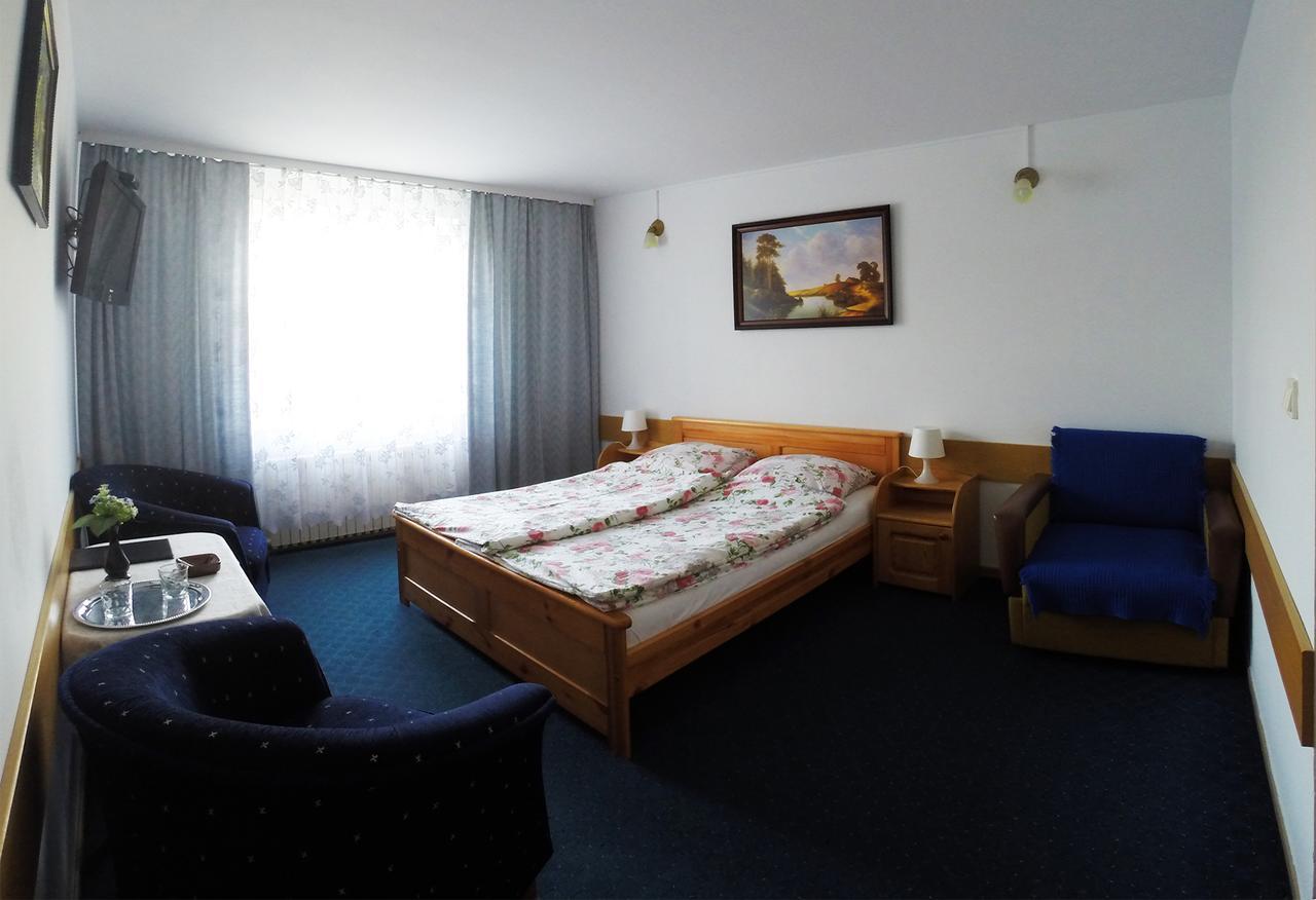 Hotel Kot Siestrzen Екстер'єр фото
