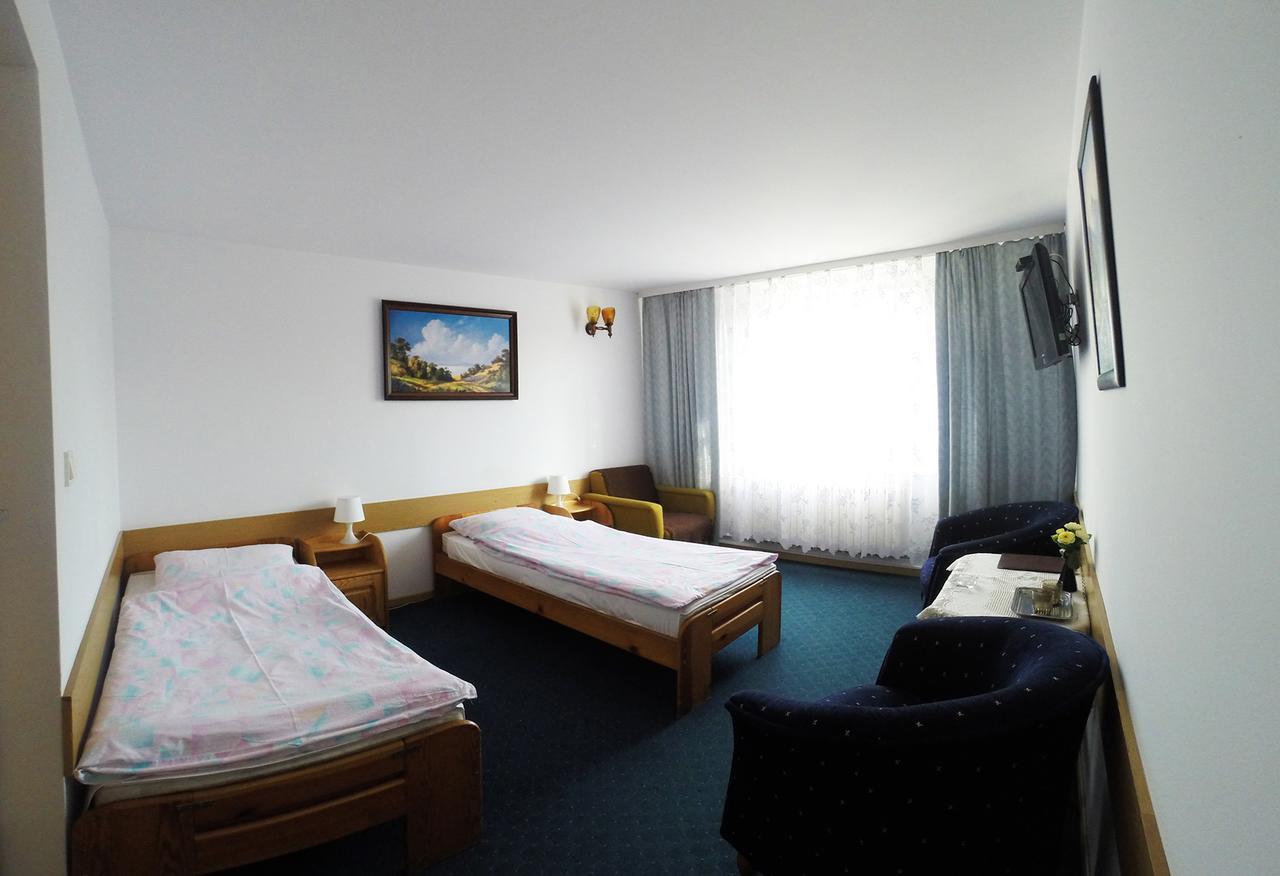 Hotel Kot Siestrzen Екстер'єр фото