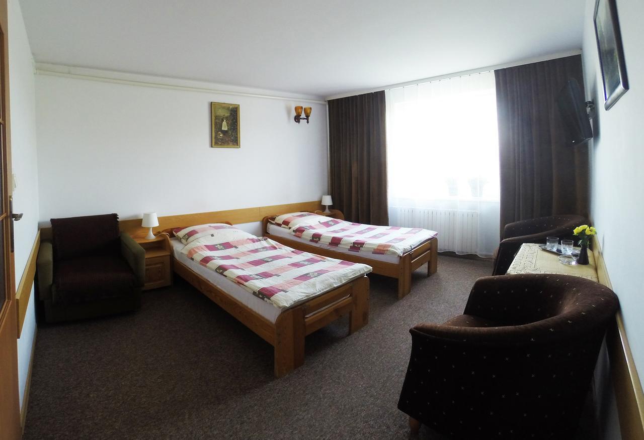 Hotel Kot Siestrzen Екстер'єр фото