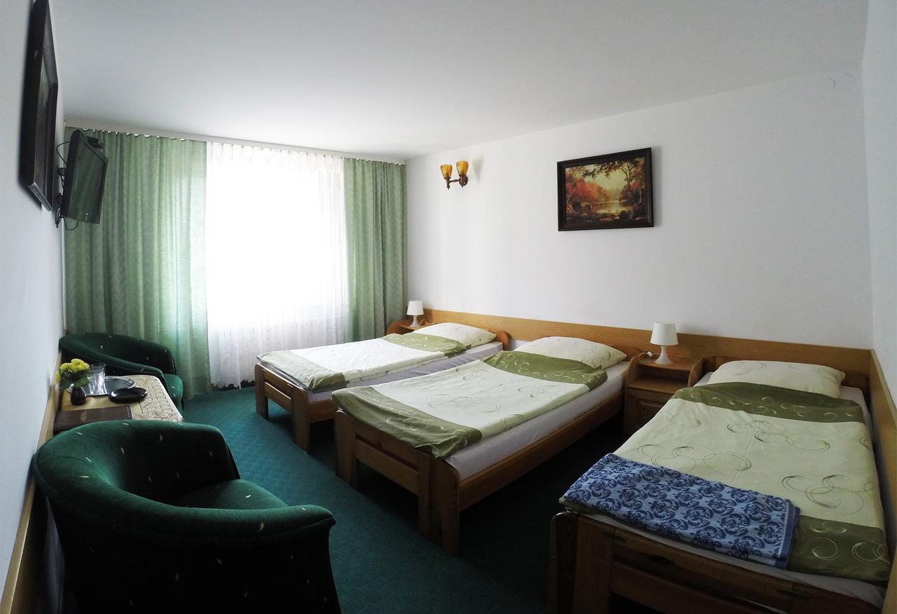 Hotel Kot Siestrzen Екстер'єр фото
